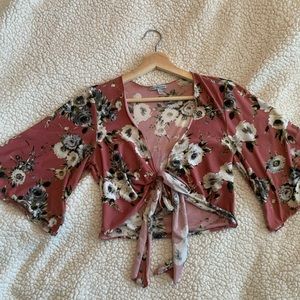 ☆ ☆ ☆CHARLOTTE RUSSE TIE CROP ☆ ☆ ☆